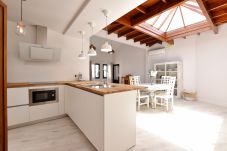 Bungalow en Costa Teguise - Sunny Bungalow Seafront