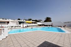 Apartamento en Puerto del Carmen - Colina del Sol Lanzarote Pool with sea view