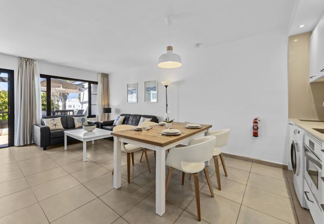 Apartamento en Costa Teguise - Casahost Bastian Boutique II Seaview Apartamento en Costa Teguise - Casahost Bastian Boutique II Seaview