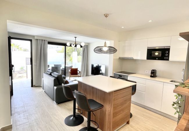 Bungalow en Costa Teguise - Casahost Bastian Beach Bungalow en Costa Teguise - Casahost Bastian Beach