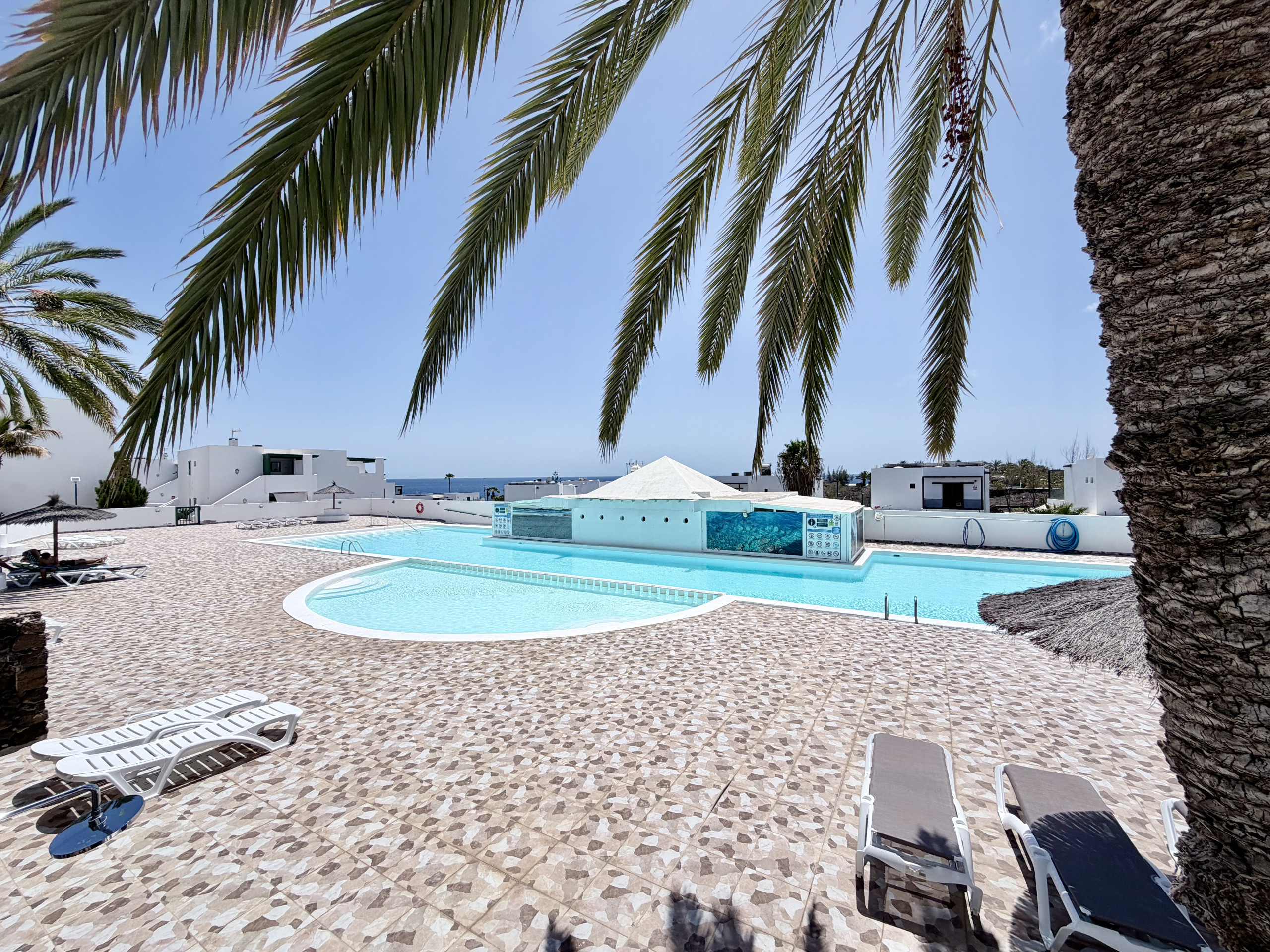 Apartamento en Costa Teguise - Casahost Ocean Blue Pool View