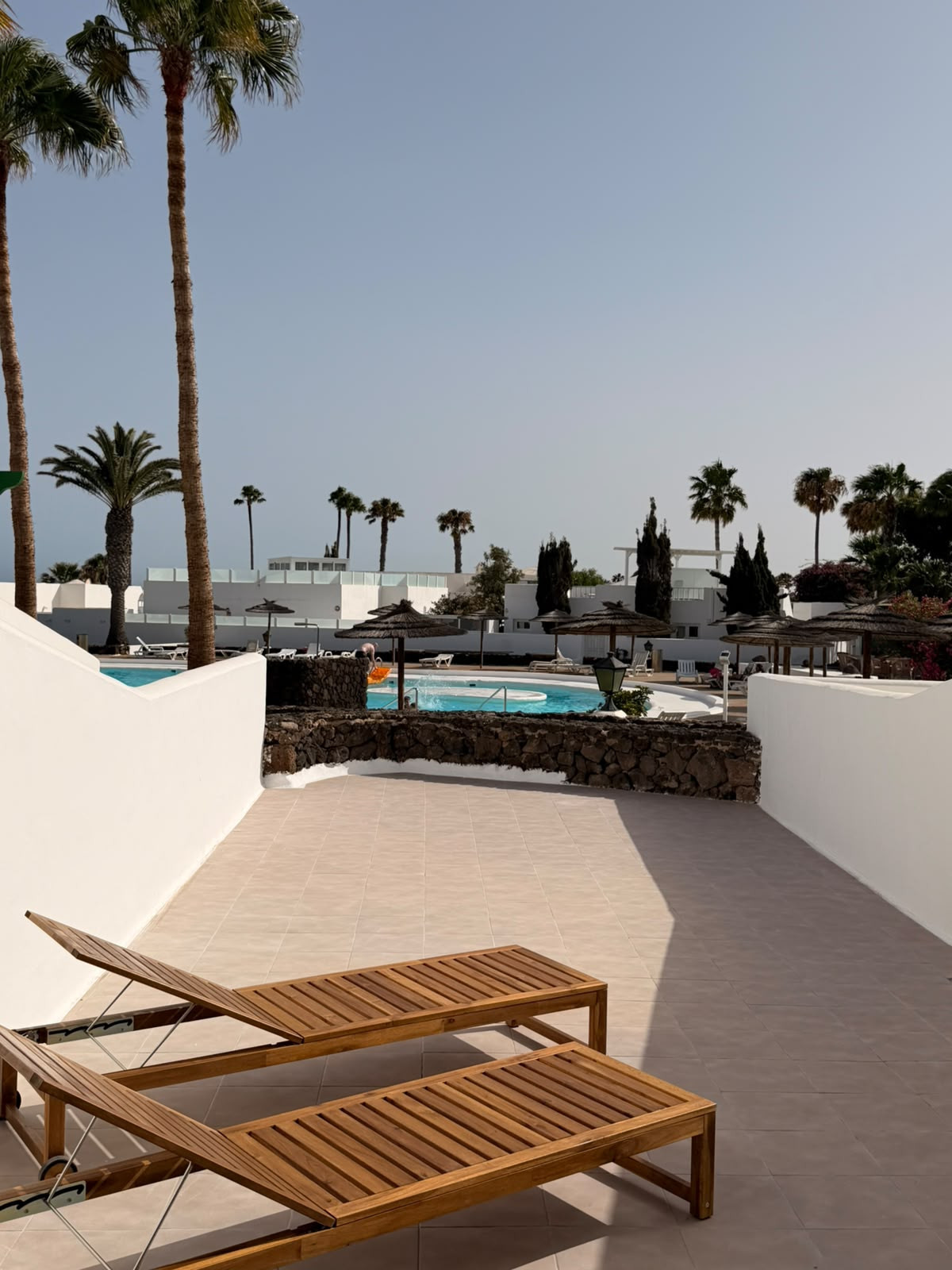 Apartamento en Costa Teguise - Casahost Las Coronas Poolside Residence