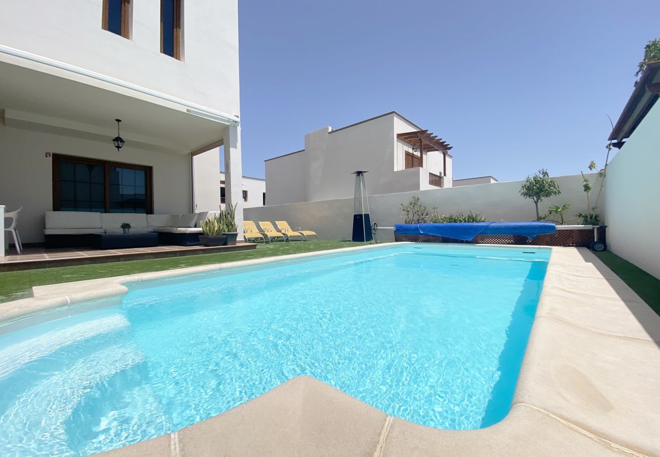 Villa en Costa Teguise - Aquavilla Private Pool Villa en Costa Teguise - Aquavilla Private Pool