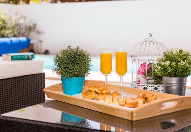 Villa in Costa Teguise - Aquavilla Private Pool Villa in Costa Teguise - Aquavilla Private Pool