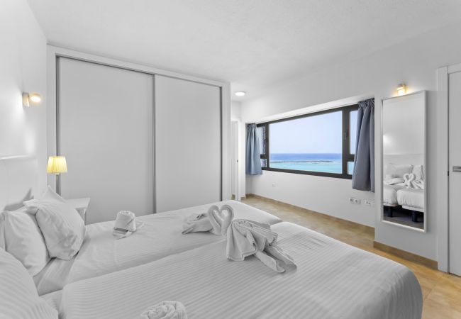 Apartment in Arrecife - Apartamentos Arrecife Playa 550 Apartment in Arrecife - Apartamentos Arrecife Playa 550