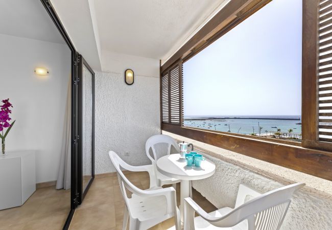 Apartment in Arrecife - Apartamentos Arrecife Playa 550 Apartment in Arrecife - Apartamentos Arrecife Playa 550