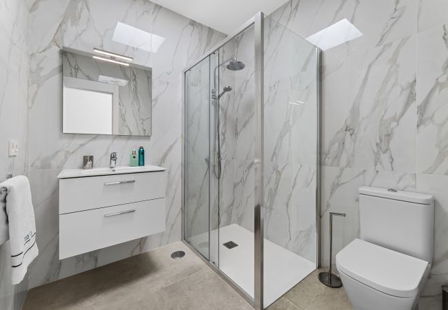 Villa in Tías - Casahost Fontaine Bleue Villa Villa in Tías - Casahost Fontaine Bleue Villa