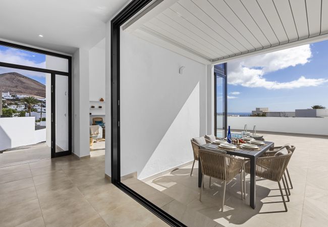 Villa in Tías - Casahost Fontaine Bleue Villa Villa in Tías - Casahost Fontaine Bleue Villa