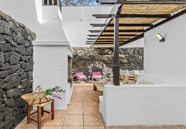 Villa in Puerto del Carmen - Casahost La Barraca Sunset Villa in Puerto del Carmen - Casahost La Barraca Sunset