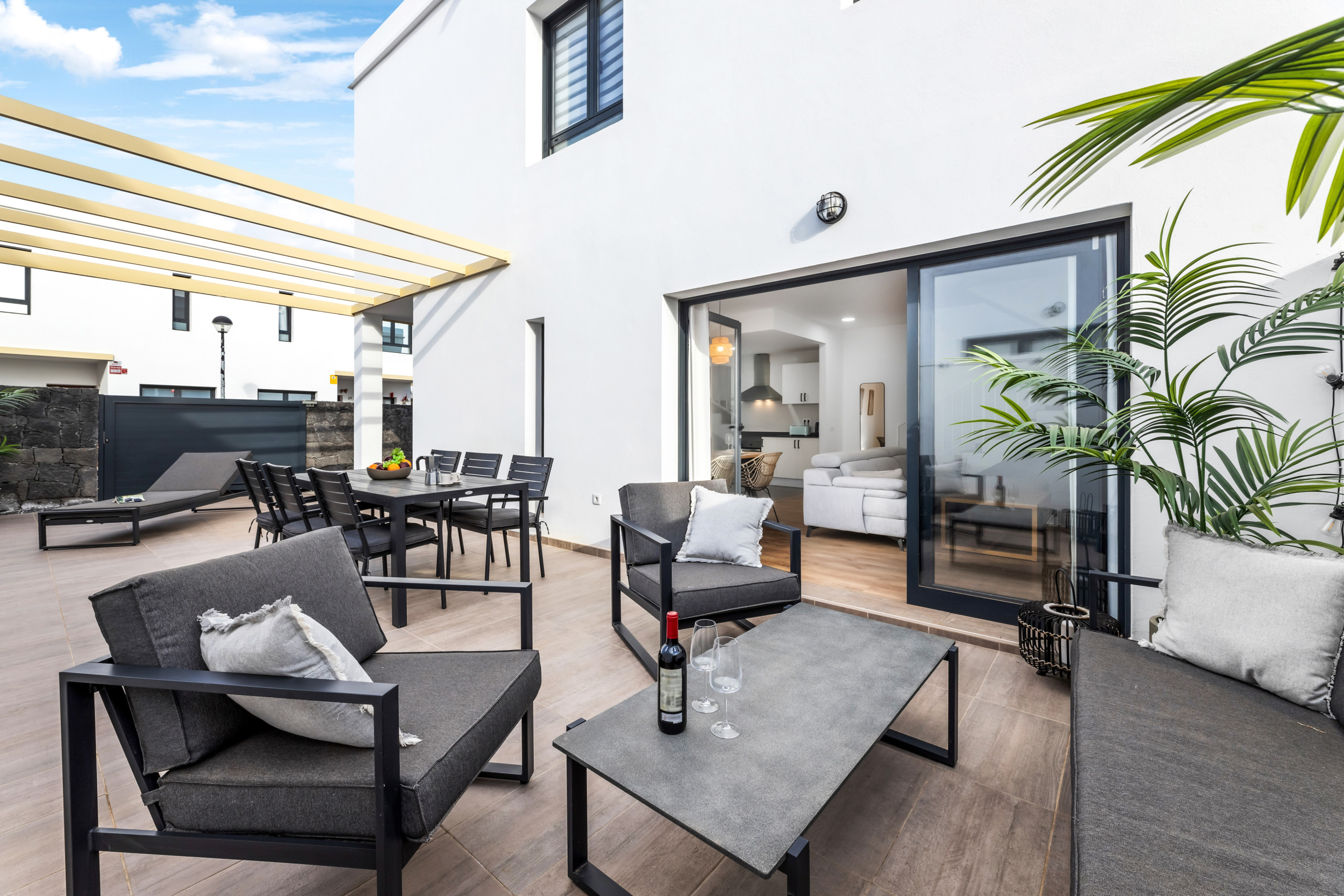  in Costa Teguise - Casahost Villa Gardenia Golf
