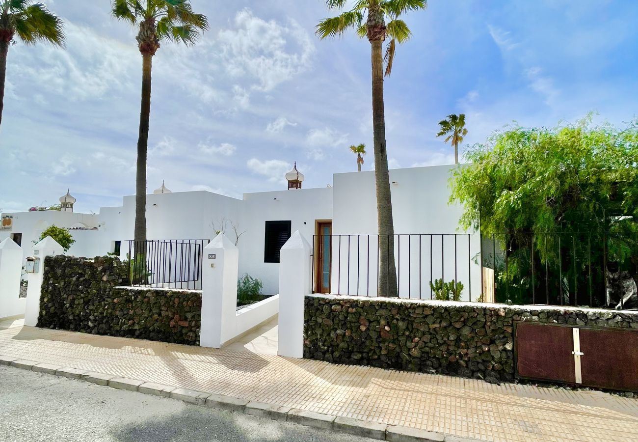 House in Puerto del Carmen - Casahost Townhouse Lise House in Puerto del Carmen - Casahost Townhouse Lise