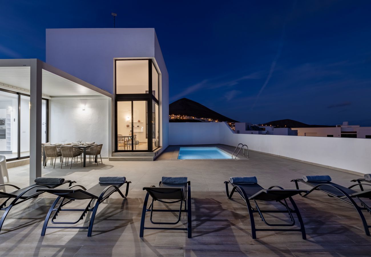 Villa in Tías - Casahost Fontaine Bleue Villa Villa in Tías - Casahost Fontaine Bleue Villa