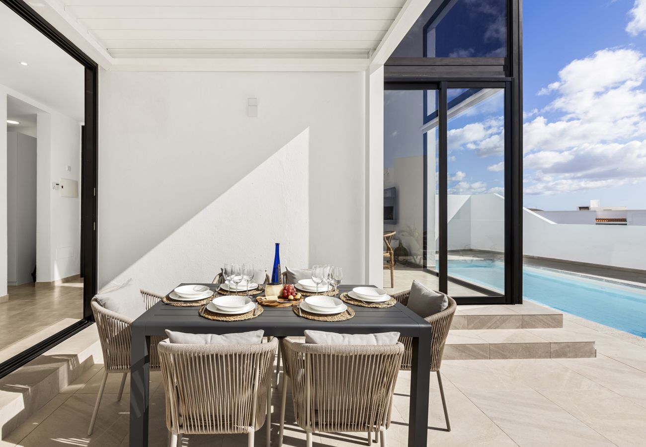 Villa in Tías - Casahost Fontaine Bleue Villa Villa in Tías - Casahost Fontaine Bleue Villa