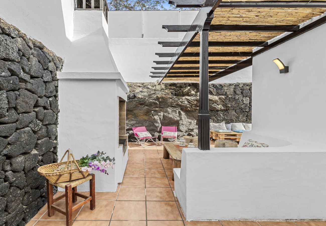 Villa in Puerto del Carmen - Casahost La Barraca Sunset Villa in Puerto del Carmen - Casahost La Barraca Sunset