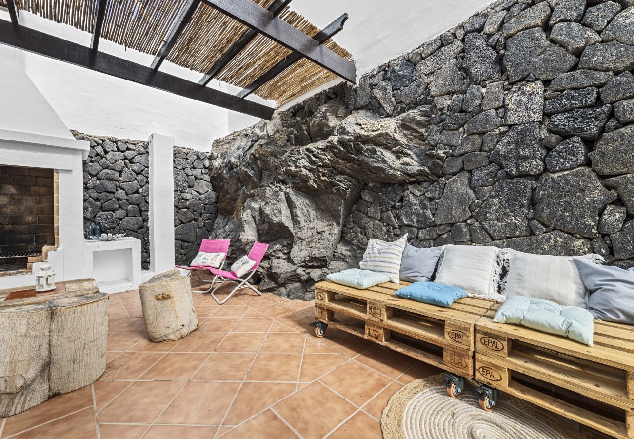 Villa in Puerto del Carmen - Casahost La Barraca Sunset Villa in Puerto del Carmen - Casahost La Barraca Sunset