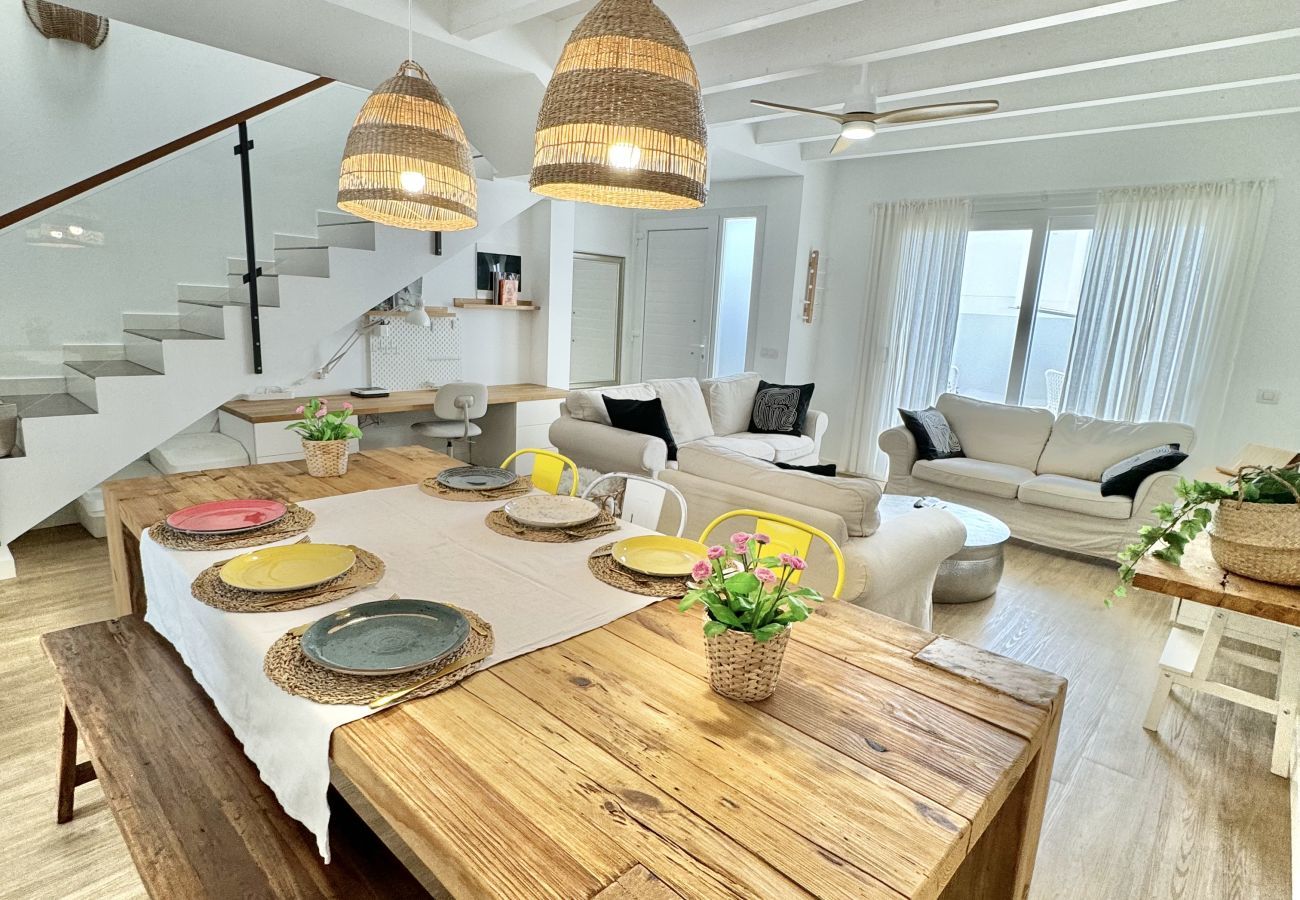 House in Costa Teguise - Casahost Dolce Vita Pool House in Costa Teguise - Casahost Dolce Vita Pool